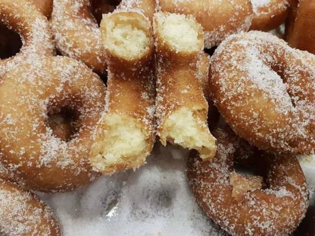 hot_fresh_donuts.jpg